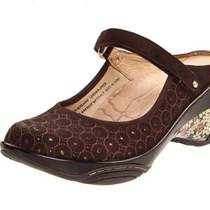 J-41 Jasper Brown Mary Jane Wedge Sandal 8 Medium (Flaw)
